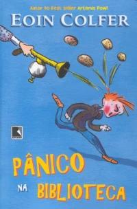 PÂNICO NA BIBLIOTECA